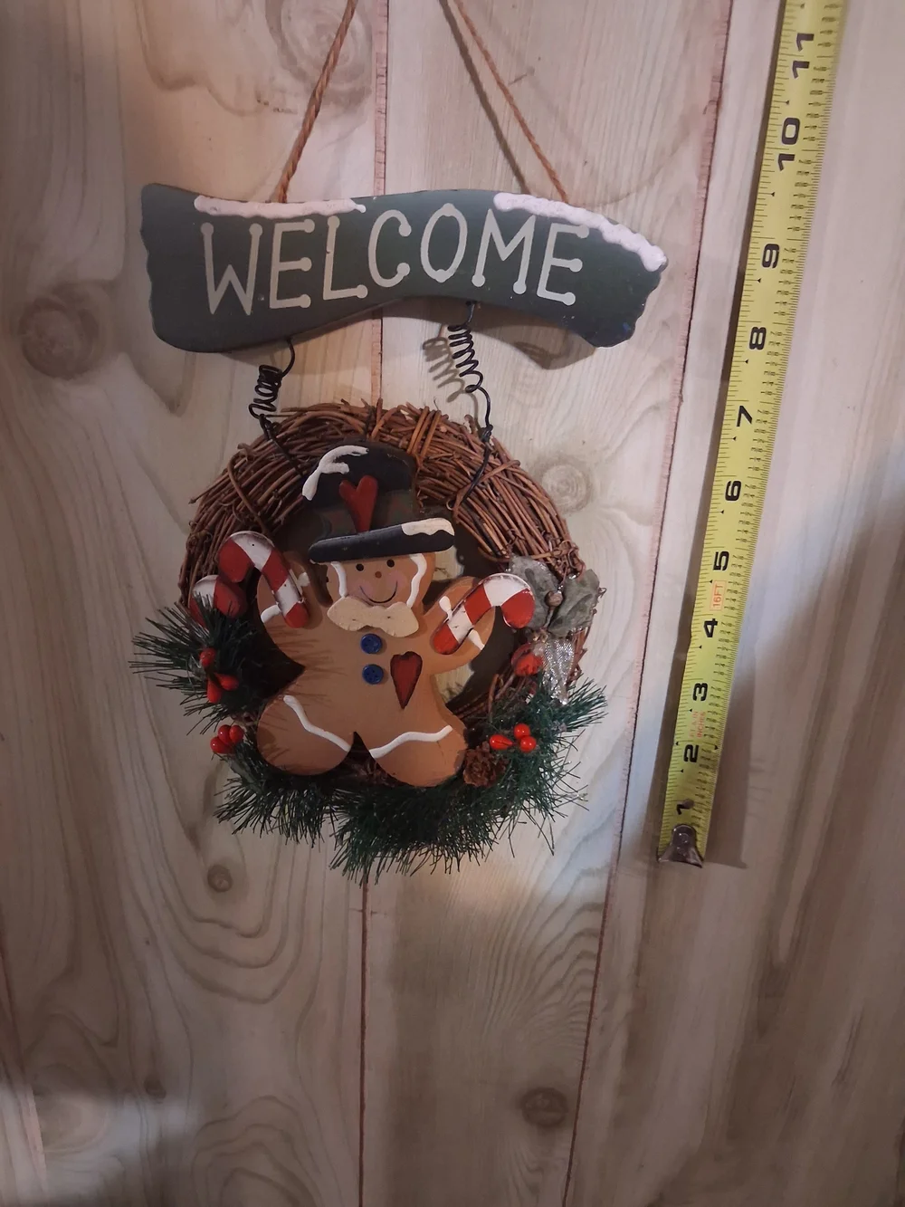 Welcome Gingerbread Wreath Wall / Door Hanging - Brown